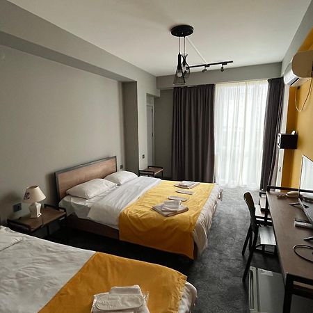 Diuma Hotel Tbilissi Extérieur photo