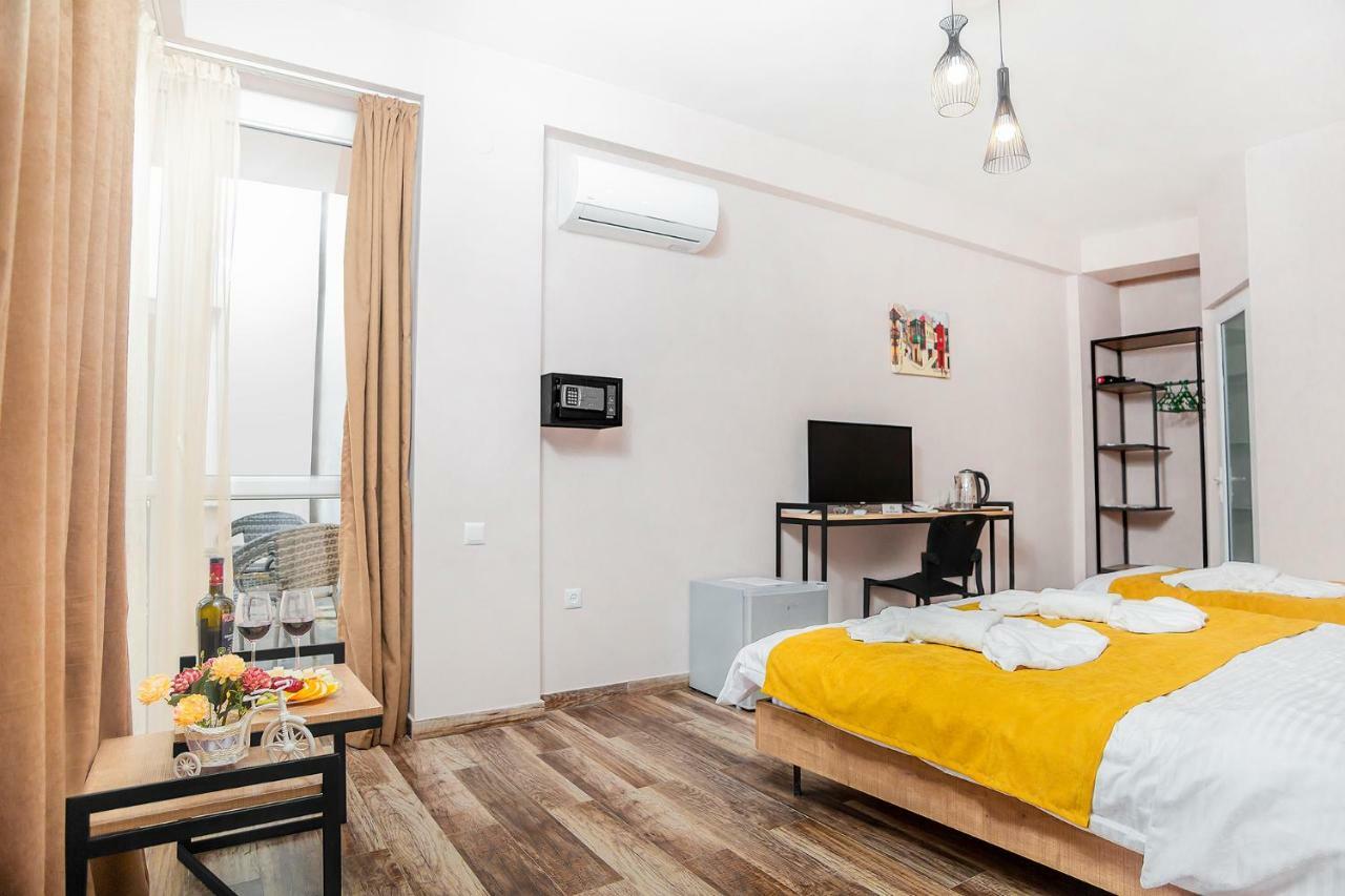 Diuma Hotel Tbilissi Extérieur photo